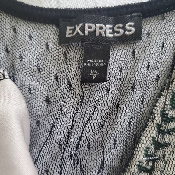 Express Black Lace Bodysuit - Picture 6 of 7